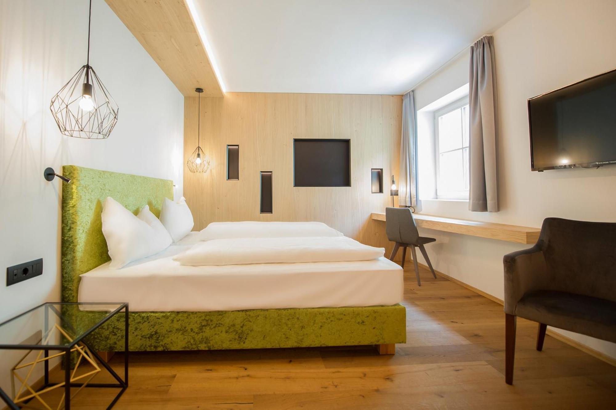 Hotel Goldene Traube Tramin an der Weinstraße Exteriör bild
